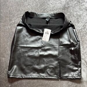 Windsor Black Cape Jacket with Glossy Finish